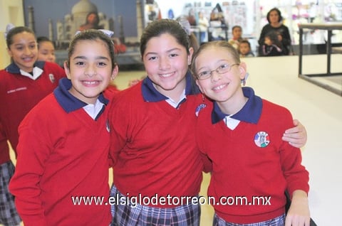 07122010 Amira, Cristina y Martha.