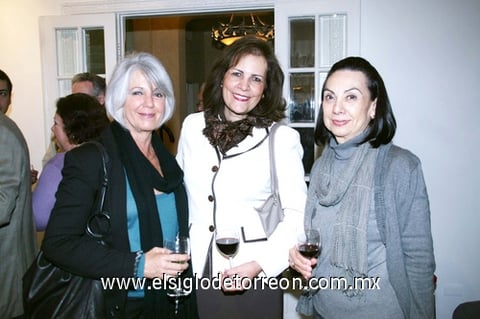 07122010 Rebeca, Silvia e Inés.