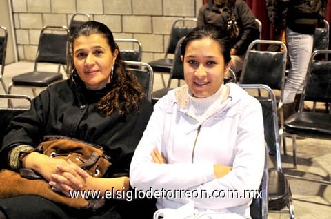 08122010 Dennayra y Susana Hernández.