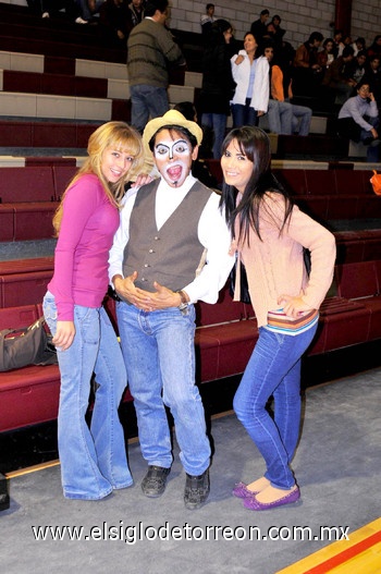 08122010 Lale Martínez, Annie Gomar, Paloma Salas y Alexa Gamboa.