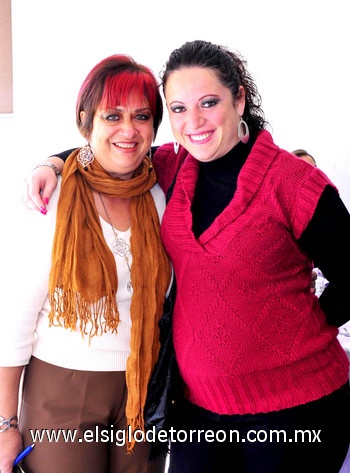 08122010 Teresa de Hernández y Mónica de Vázquez.
