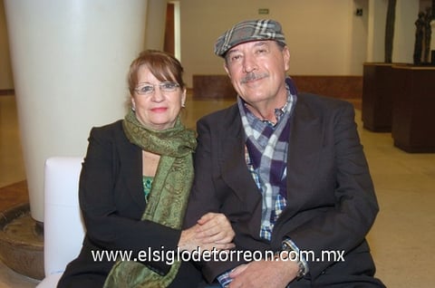 09122010 Hilda y Lalo Alcalá.