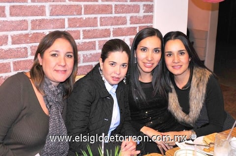10122010 Claudia Magaña, Mary Magaña, Moyel Ibarra y Laura Félix.