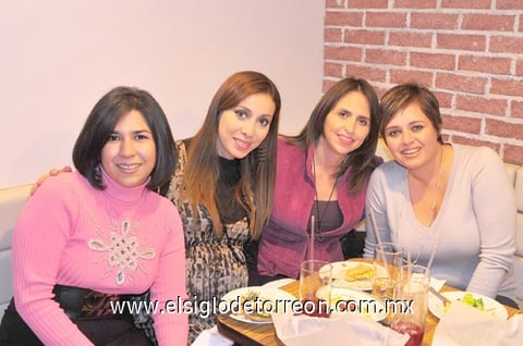 10122010 Mónica Castañeda, Mónica López, Betty O'neil y Rebeca Castillo.  EL SIGLO DE TORREÓN / ÉRICK SOTOMAYOR