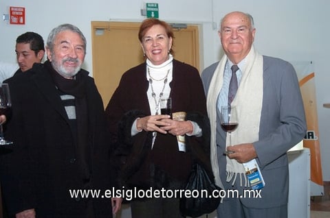 10122010 Víctor Albores, María Luisa Dingler y Romualdo Segovia.