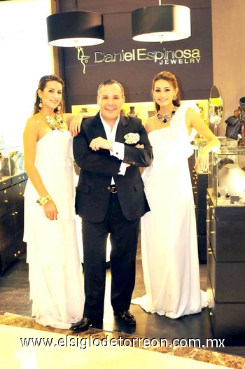 12122010 Betsy, Daniel y Tracy.