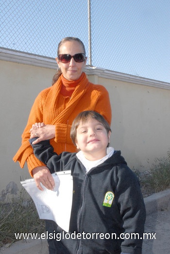 11122010 Señora Trejo y Santiago Leija.