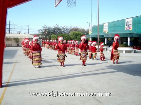 12122010 Participación del grupo de danza del colegio Miguel Ángel.