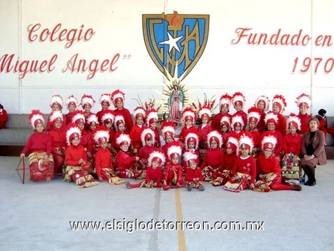 12122010 Grupo de alumnos del colegio Miguel Ángel participaron en la peregrinación a la Santísima Virgen María de Guadalupe.