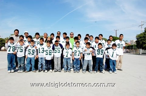 12122010 Equipo de futbol americano infantil Aztecas de la colonia Las Torres.