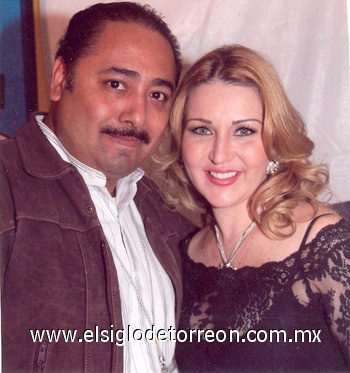 11122010 Aquiles Morales y Alicia Villarreal en pasado evento.