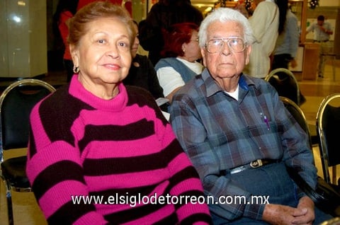 12122010 Ana María de Cárdenas y Agustín Cárdenas.