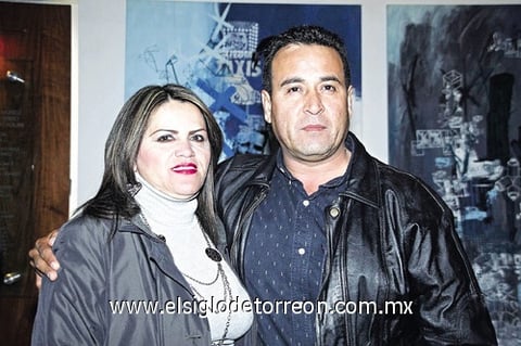 12122010 Blanca Castro y Armando Escobar.