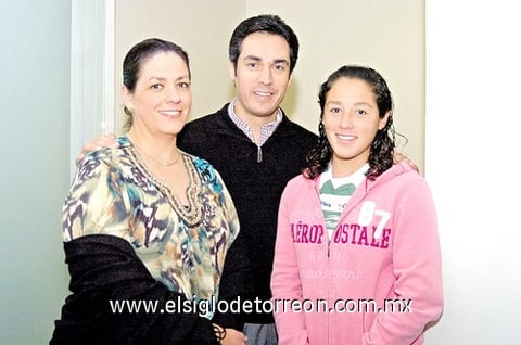 12122010 Susana, Carlos Gregorio y Marisofi.