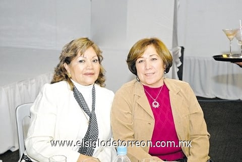 12122010 Paty Rojas de González y Pera de Muñoz.
