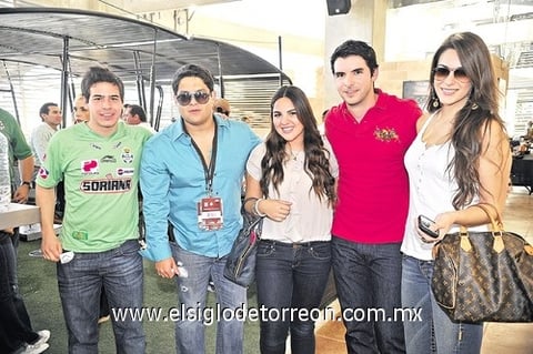 19122010 Pedro, Eduardo, Yolanda, Daniel y Roberta.