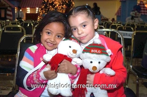 19122010 Tania Juárez y Kenia Mora.
