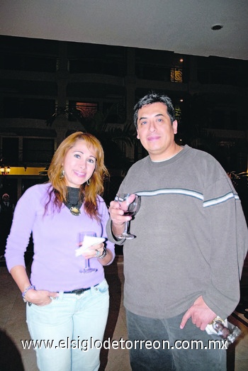 19122010 Rosy Cordero y Virgilio Puente.