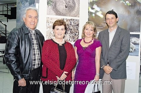 19122010 José Luis Meza, Beatriz Villarreal de Meza, Ana María Ramón de López y Alfredo López.
