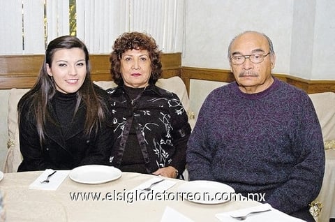 19122010 Lilian Ibarra, Lilia Muñoz y Francisco Manríquez.