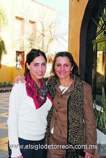 Rosario y profesora Rosario.