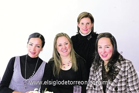 Ana Monárrez, Karla Contreras, Sarah de los Santos y Sofía de Guridi.