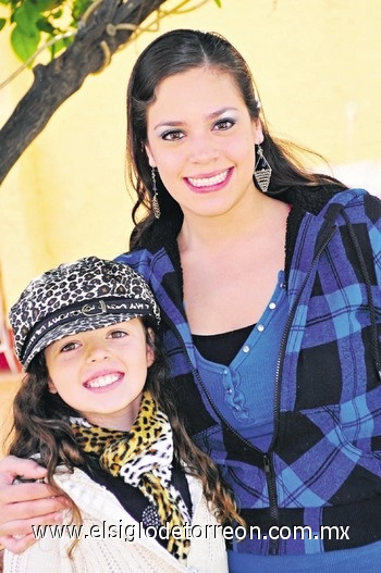 Rebeca y Cristy Román.