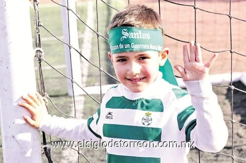 Jesús Mario Lozano García, en su fiesta organizada por sus papás Jesús e Ileana..