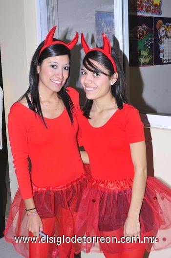 20122010 Mayra Annel y Fanny.