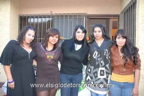 21122010 Marina Ortiz, Sindy Barrera, Vicky Herrera, Maricela Muñoz y Stivaliz Vega.