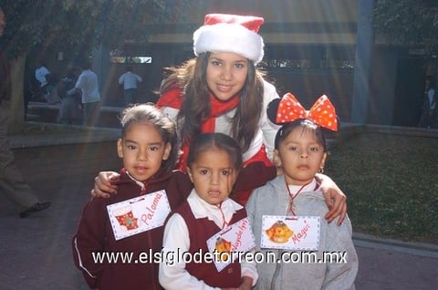 20122010 Karla, Paloma, Naydelyn y Magui.