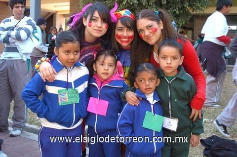 20122010 Pamela, Karen, Estefanía, Fátima, Kiara, Bárbara y Wilber.