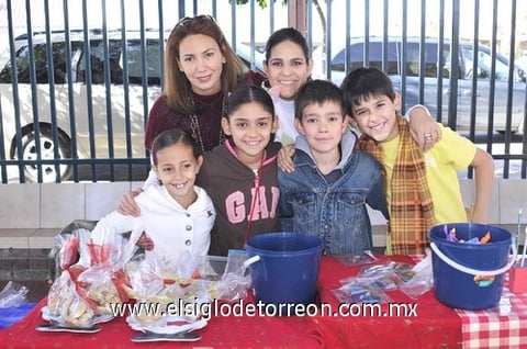 20122010  Claudia, Ana Carmen, Ana Cris, Jorge e Iñaki.