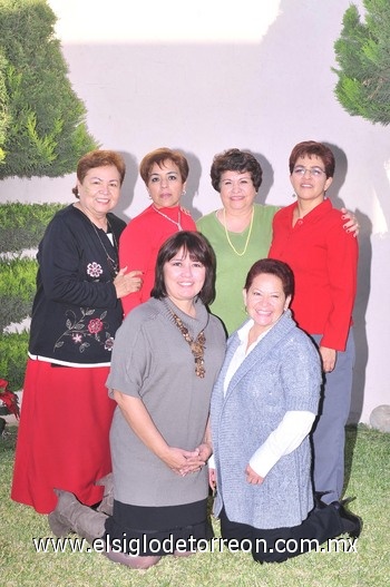 21122010 De una agradable reunión disfrutaron las ex compañeras del Cecaf.