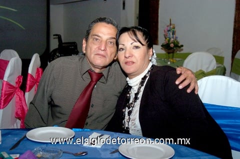 22122010 Alfredo Pérez Vertti y señora.
