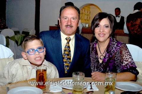 22122010 José Ignacio, Manuel y Cecilia.