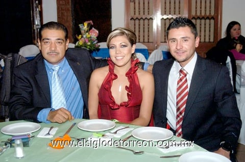 22122010 Ricardo Vázquez, Gisel Alvarado y José Luis Ojeda.