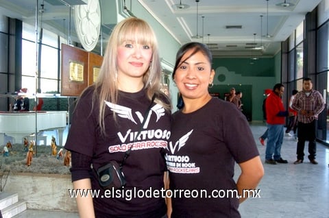 25122010 Aracely y Nancy.