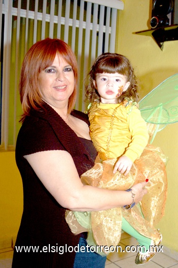 25122010 Lupita de Samaniego y Nabile Samaniego.