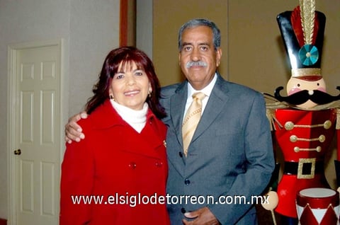 25122010 Rafael Díaz, Laura Moreno, Lissete Díaz, Carlos Leal, Regina y Luciana Leal, Bárbara González, Christian Díaz, César Díaz y Karen Meraz.