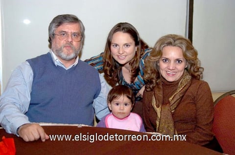 26122010 Presbítero Gerardo Zataráin, Rosy Huerta, Aurorita Máynez, Socorro Máynez, presbítero César Castillo y presbítero José Jaime de León.
