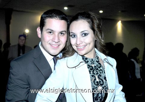 26122010 Familiares y amigos de Adriana y Carlos los felicitaron.
