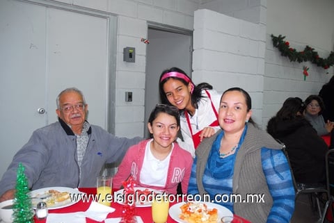 27122010  Delgado, Valeria Delgado, Ángela Aranda y Marcia Anduaga.