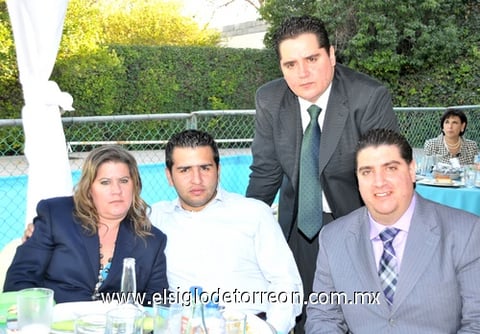 28122010  Luis y Alex Piedras, y Julius Janes.