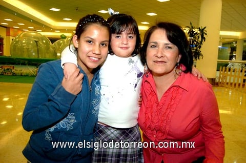 29122010  Salas e Isabel Ramírez.