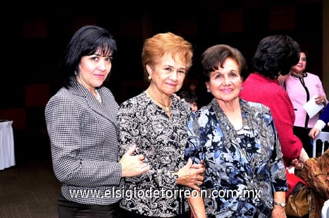 29122010 Estrella, Graciela de Estrella y Yolanda Zamora.