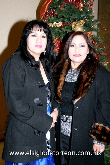 29122010 Esther Castañeda y Guadalupe Cárdenas.