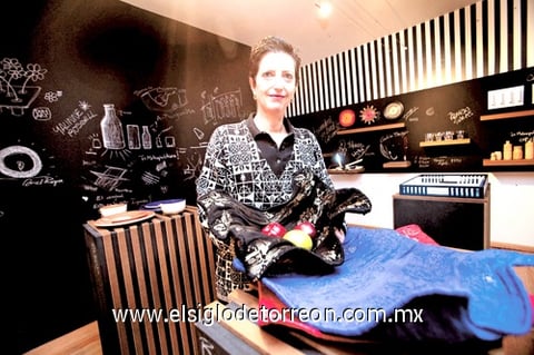 29122010 Carmen abrió la galería, el diseño apenas empezaba a despuntar en México; hoy, la creatividad nacional empieza a ser reconocida a escala internacional y parece estar poniéndose de moda.