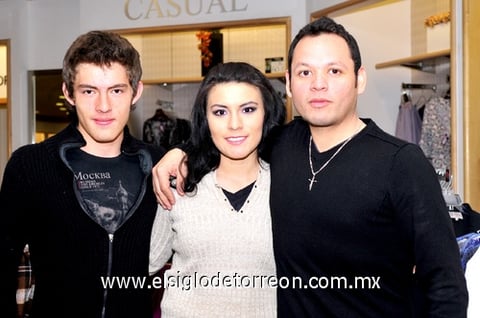 30122010 Perales, Abril Perales y Rodrigo Fernández.