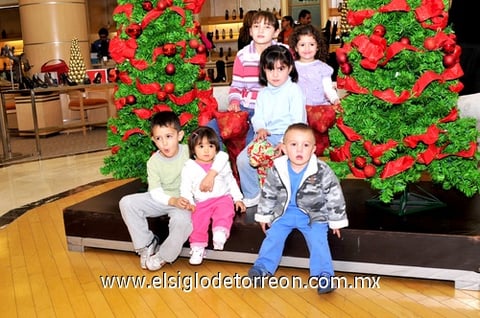 30122010  Fernanda, Andrea, Alejandra, Rodolfo, Camila y Diego.